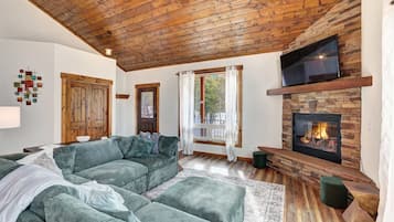 TV, fireplace, offices