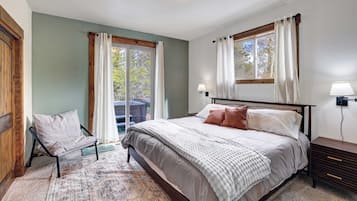 2 quartos, berço de viagem, Wi-Fi, roupa de cama