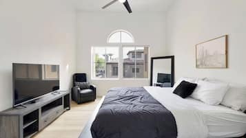 Comfort driepersoonskamer | Een strijkplank/strijkijzer, gratis wifi