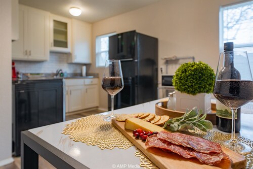 Simply Suite South - Spacious Abilene Home