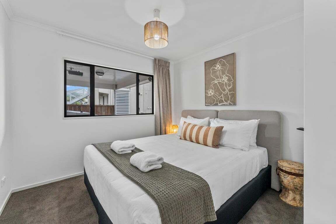 5 chambres, fer et planche à repasser, Wi-Fi, draps fournis