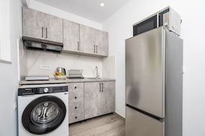 Fridge, dining tables - Kos Mare Ⅰ : Sea View Apartments (Kos)