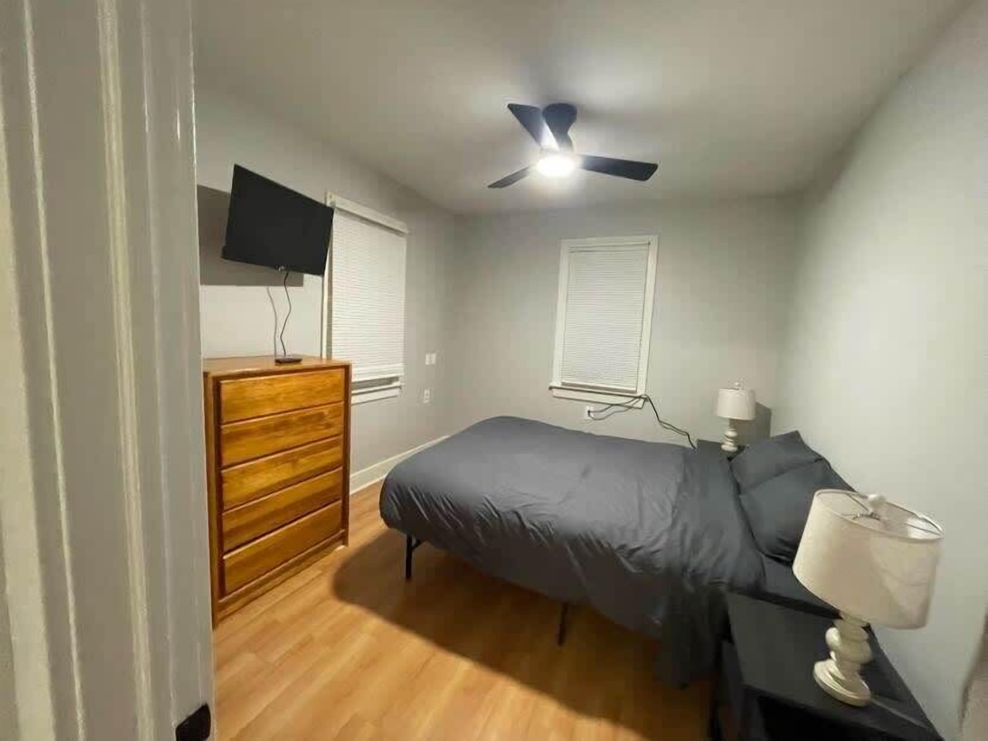 2 Schlafzimmer, Schreibtisch, WLAN, Bettwäsche