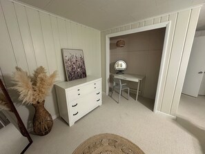 Interior - 3-bedroom house in a peaceful Saint Paul neighborhood with a fenced in back yard (Saint Paul)
