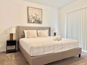 1 bedroom, iron/ironing board, WiFi, bed sheets - Chic City Retreat Modern Condo in Old Fourth War (Atlanta)