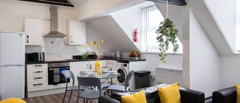 Deluxe Apartment | Living area