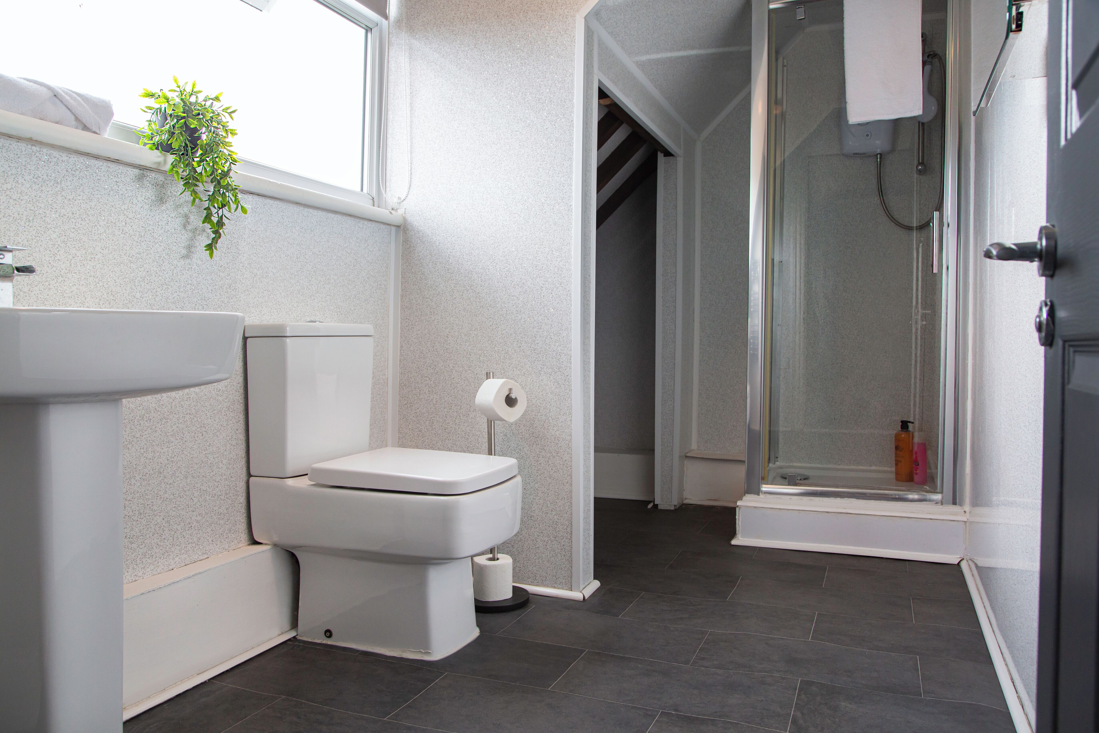 免费洗浴用品、毛巾、肥皂、洗发水