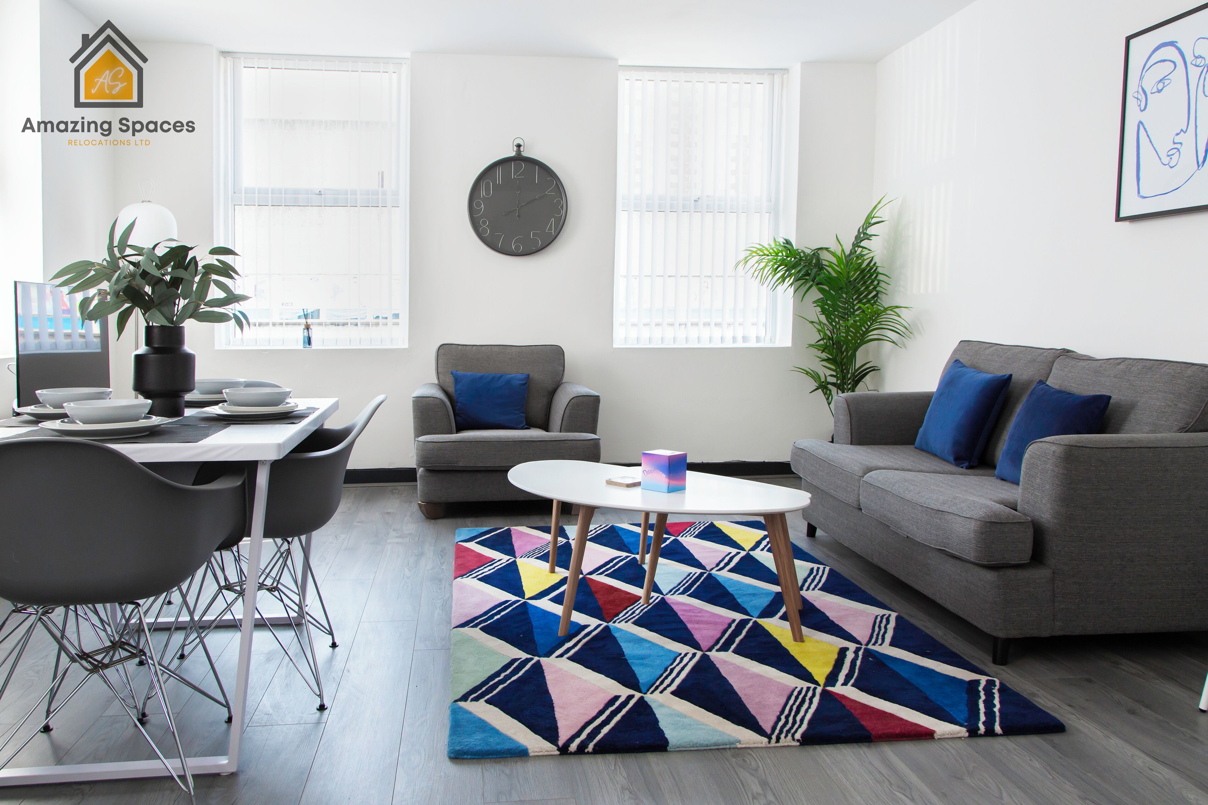 Deluxe Apartment, Canal View | Living area