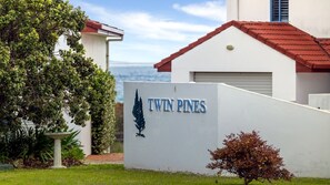 Property grounds - Unit 9 Twin Pines - Townhouse (Bermagui)