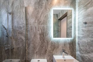 Hair dryer, towels, toilet paper - Kos Mare : Sea View Apartments (Kos)