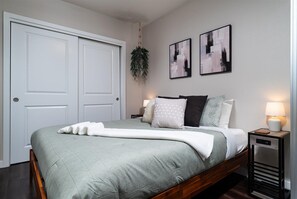 1 chambre, fer et planche à repasser, Wi-Fi gratuit, draps fournis