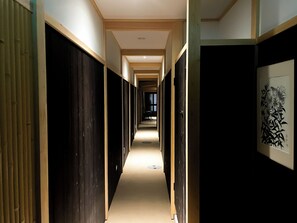 Interior entrance - Kokoro No Yado (Nara)