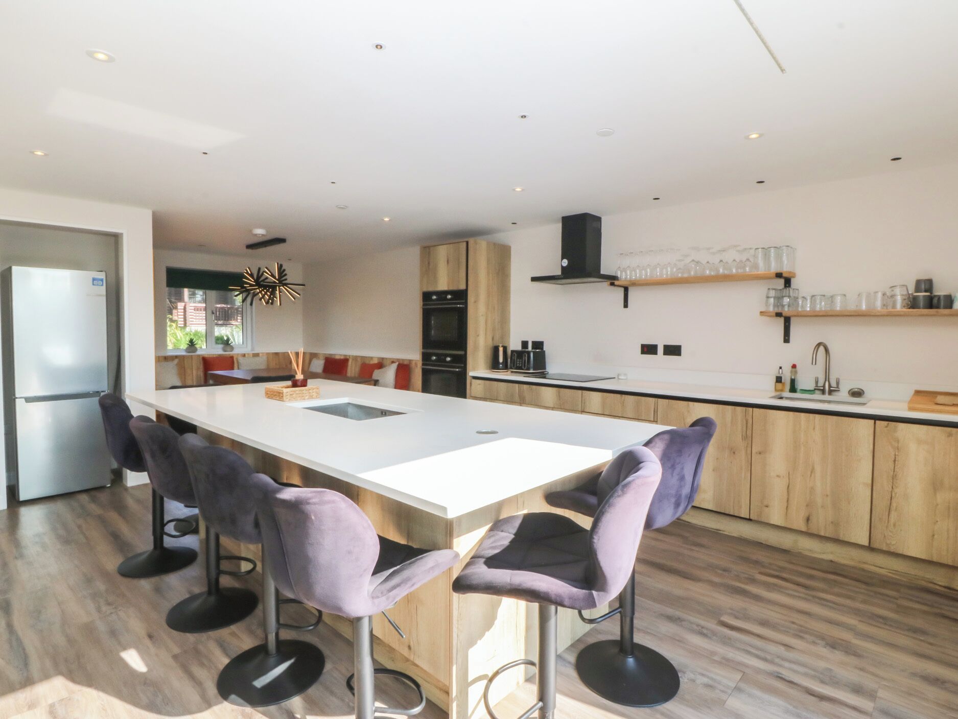 Cottage | Cuisine privée | Lave-vaisselle, batterie de cuisine, vaisselle et ustensiles