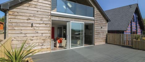 คอทเทจ | บริเวณภายนอก