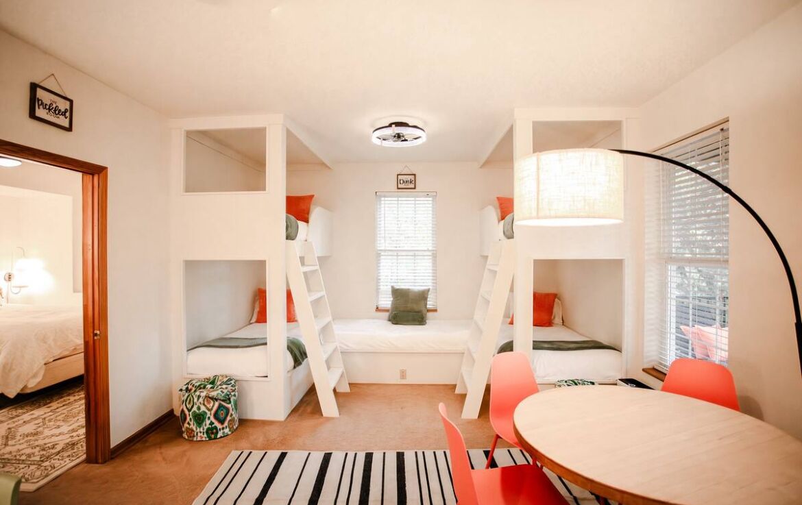 4 bedrooms, WiFi, bed sheets