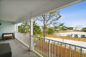 Property grounds - Steps from BEACH/POOL + Dog Friendly (Santa Rosa Beach)