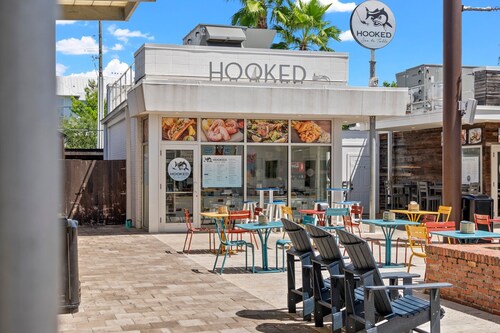 Golf Cart | Steps from BEACH/POOL + Dog Friendly