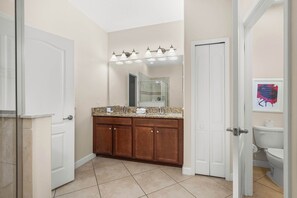 Shower, hair dryer, towels - Spacious villa w/ pool, hot tub & game room (Four Corners)