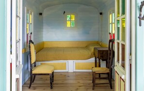 Bügeleisen/Bügelbrett, Reisekinderbett