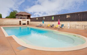A heated pool - Lovely home in Lonnes with heated swimming pool (Lonnes)