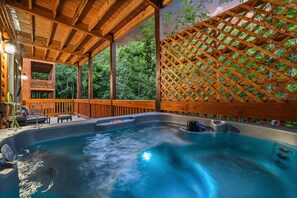 Outdoor spa tub - Summer Retreat in Sevierville | IndoorPool, HotTub (Sevierville)