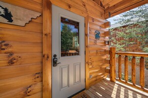 Exterior detail - Summer Retreat in Sevierville | IndoorPool, HotTub (Sevierville)