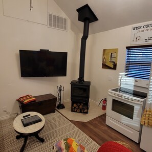 Smart TV, fireplace, DVD player - Sojourn at Sunflower (Paradise)