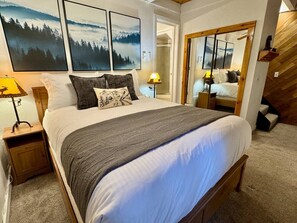 Tabla de planchar con plancha, wifi y ropa de cama 