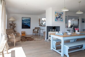 Dining - Rox: Luxury West Wittering Beachfront Home – Sleeps 12, 5 Bedrooms (West Wittering)
