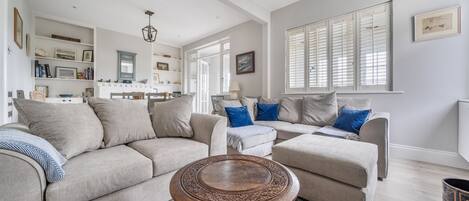 TV connectée, cheminée