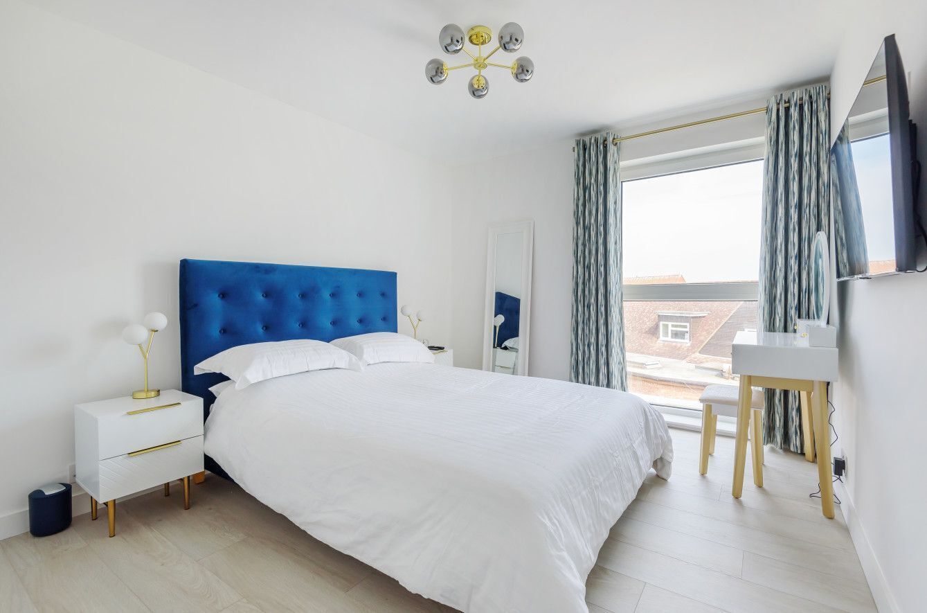 Iron/ironing board, travel crib, WiFi, bed sheets