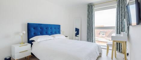 Iron/ironing board, travel crib, WiFi, bed sheets