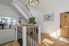 Interior - Deluxe City Centre Apartment| next to Ivy Asia (West Yorkshire)