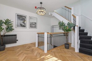 Interior - Deluxe City Centre Apartment| next to Ivy Asia (West Yorkshire)