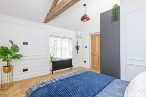 アイロン / アイロン台、旅行用ベビーベッド、WiFi、ベッドシーツ