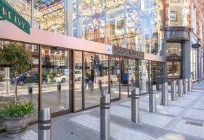 Point of interest - Penthouse City Centre | Steps to Ivy Asia (West Yorkshire)