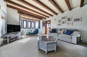 TV connectée, table de tennis de table
