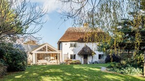 Unclassified image, 2 of 31, button - West Wittering Family Beach Escape – Sleeps 8, Garden & Dog Friendly (West Wittering)
