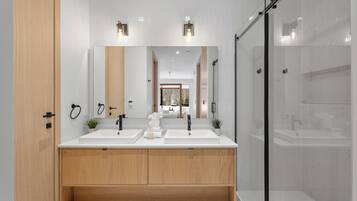 Condo | Phòng tắm