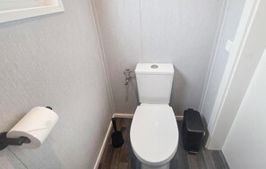 Shower - 2 bedroom cozy home in Den Oever (Den Oever)