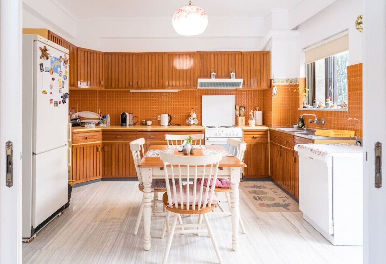 Réfrigérateur, four, plaque de cuisson, lave-vaisselle