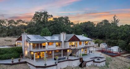 Lakefront Redwood Retreat 15 Minutes from Stanford