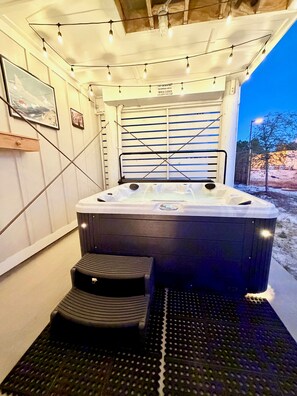 Bain à remous extérieur