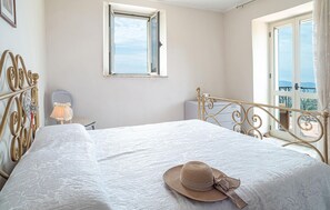 2 bedrooms, WiFi (free)