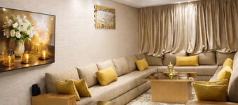 Beautiful 3-bedroom condo downtown Meknes