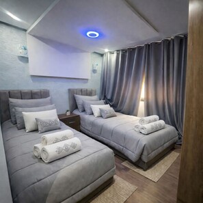 3 bedrooms, iron/ironing board, free WiFi, wheelchair access