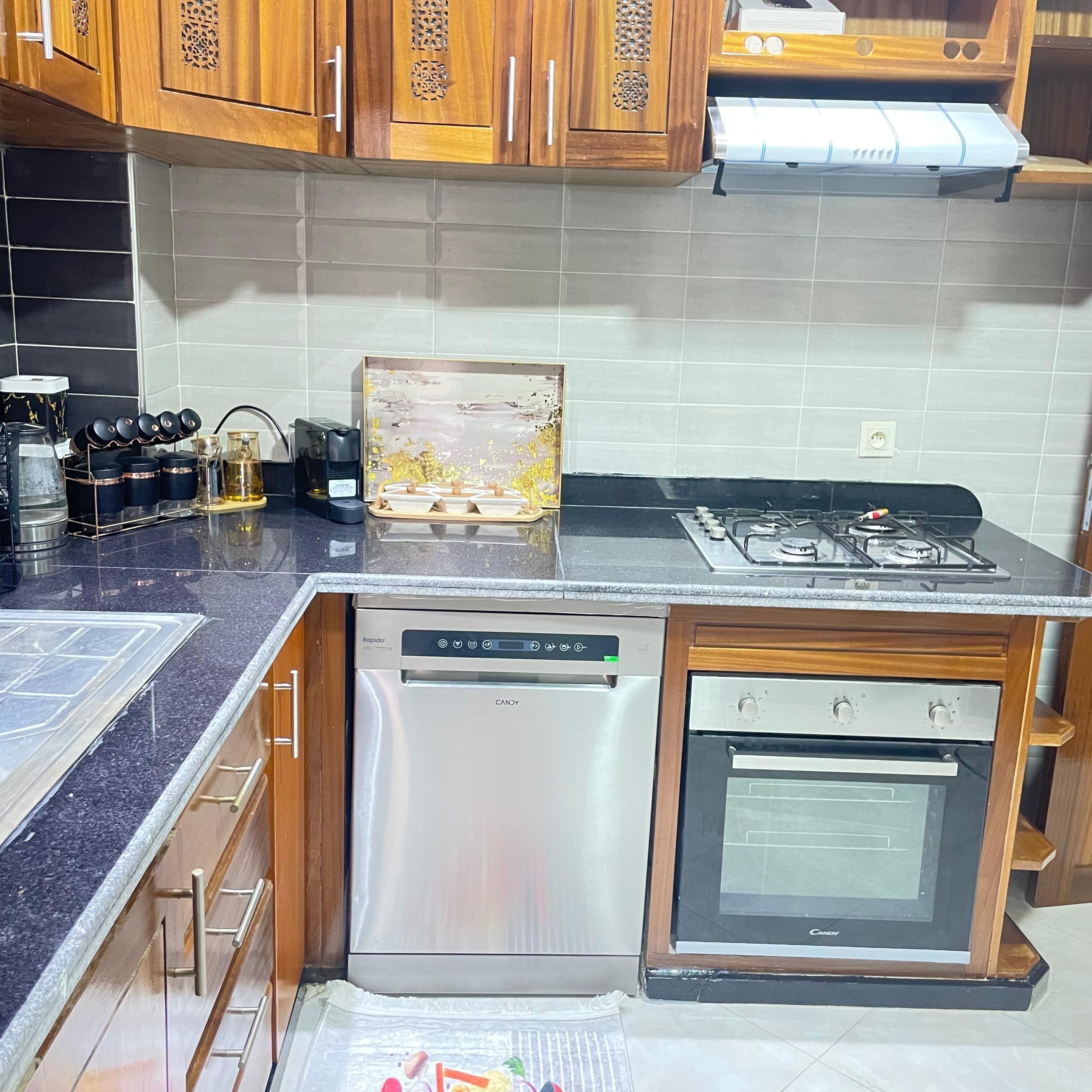 Microwave, oven, stovetop, dishwasher