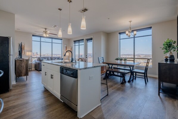 Interior - Luxurious Downtown High floor Corner-2bd2bth-#420- Parking included (Nashville)