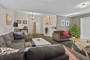 TV - Driftwood Villa - KK60166 (Kaikōura)
