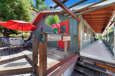 Redwood Loft - 2 Minutes from Sequoia National Park